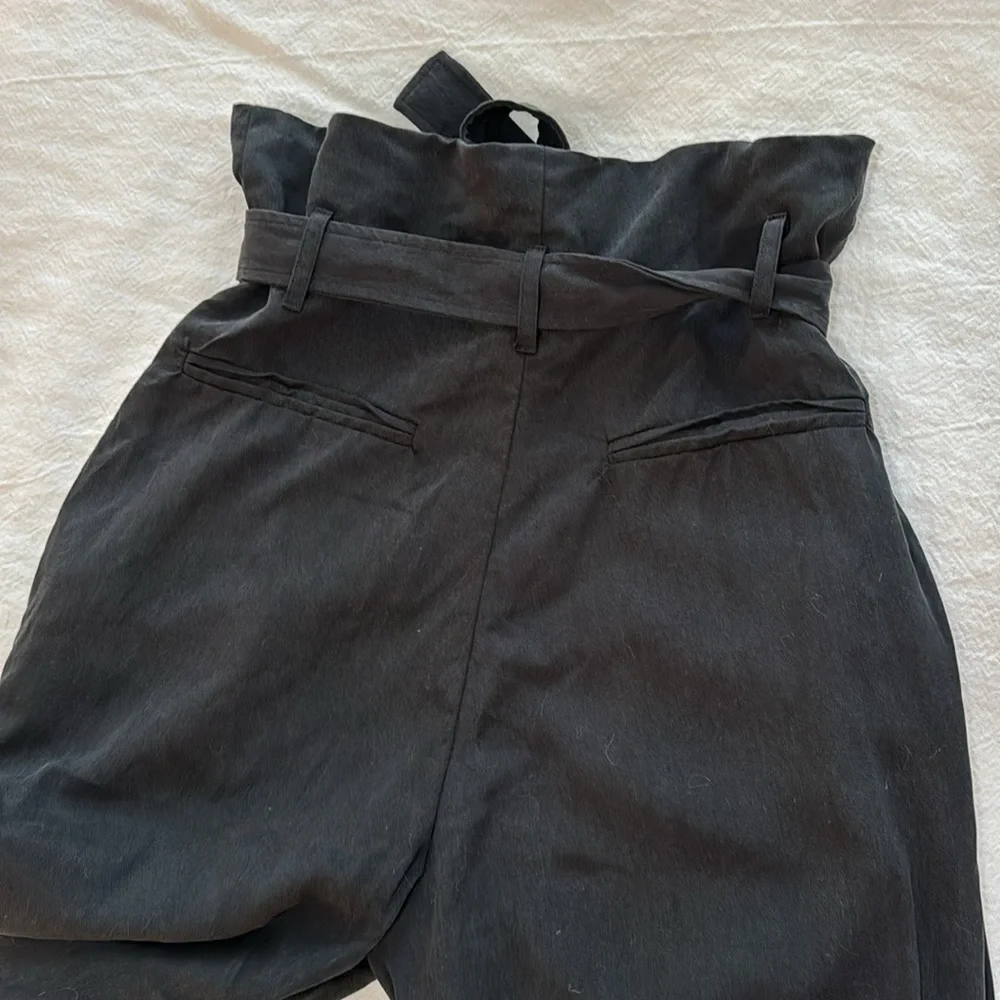 Reformation high-waist paperbag tie ankle pants in charcoal - Picture 14 of 15